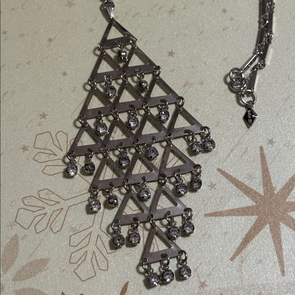 Vintage Sarah Coventry silver tone clear crystal abstract pendant necklace EUC - Picture 2 of 9